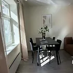 Modern - Walking Distance To Everything * 베르겐