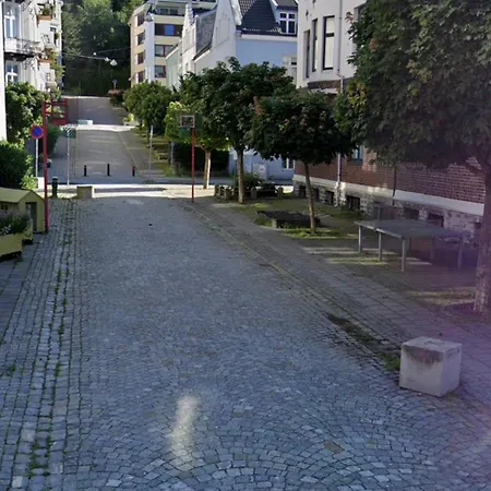 Modern - Walking Distance To Everything * Bergen