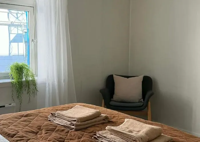 Modern - Walking Distance To Everything