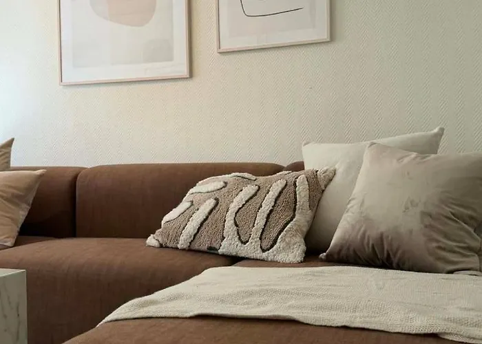 Modern - Walking Distance To Everything Appartement