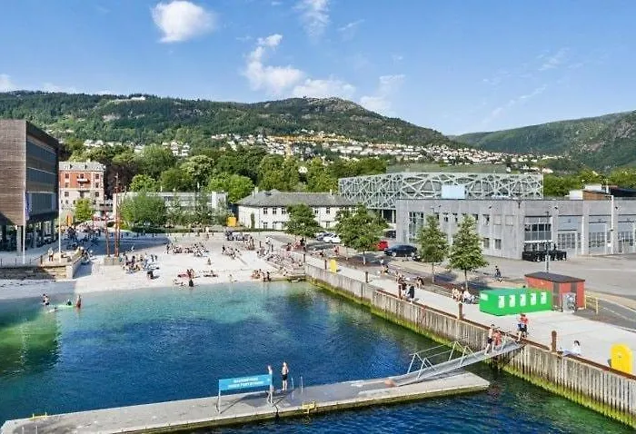 Modern - Walking Distance To Everything Bergen